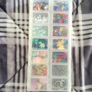 💥Scrapbooking Bundle Buttons Sequins Charms Crafts w/Tray Embellishments